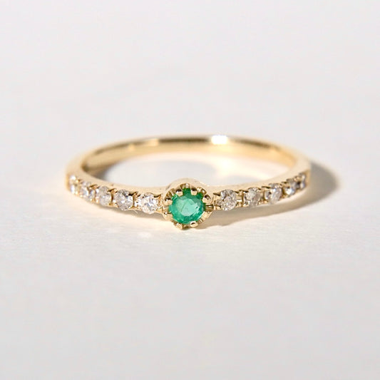 Emerald Clementine And Diamonds Ring