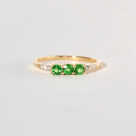 Tsavorite Kiss Kiss Ring