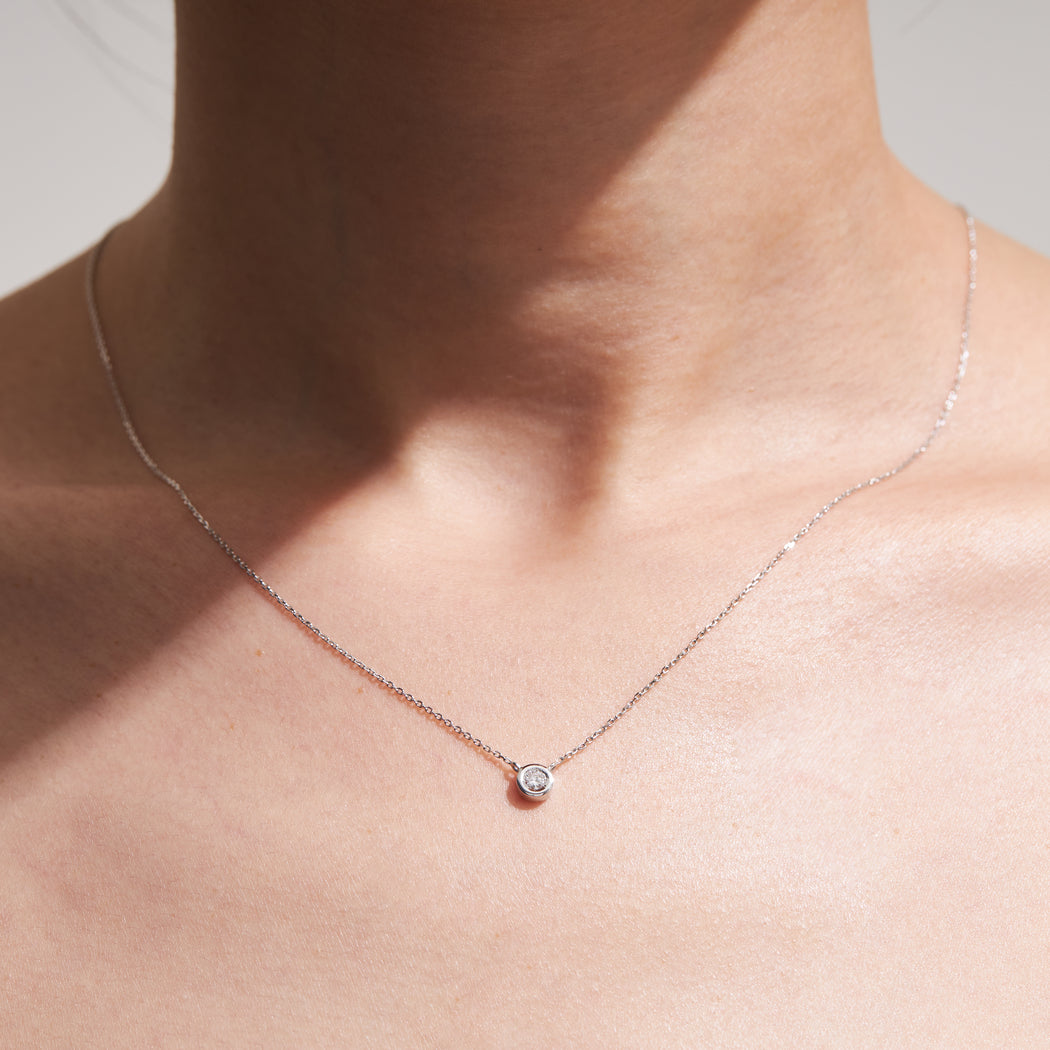 diamond bar pendent necklace, 9k gold